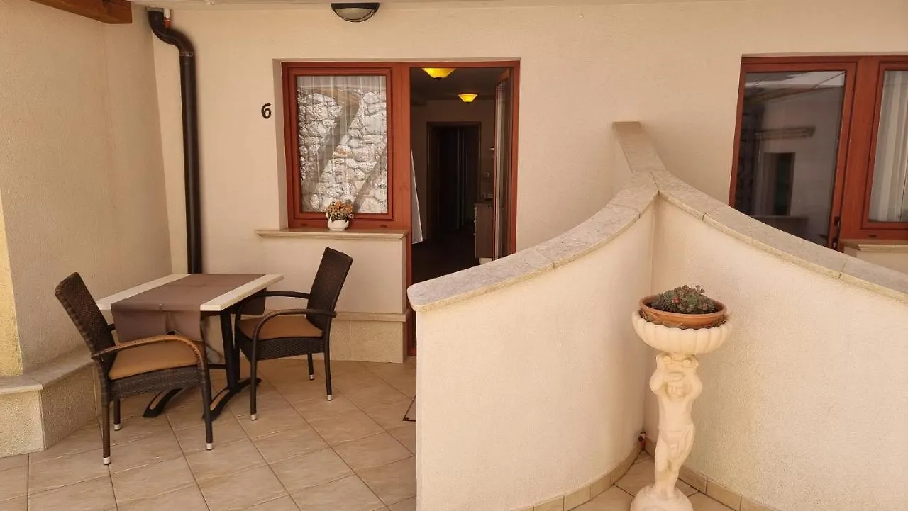 Apartmani Sidro Malinska Croazia
